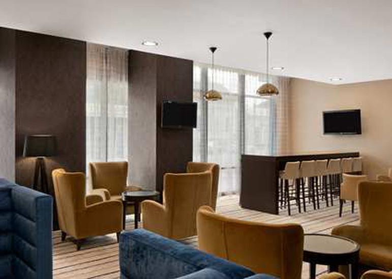 Hampton By Hilton Hotel 3*