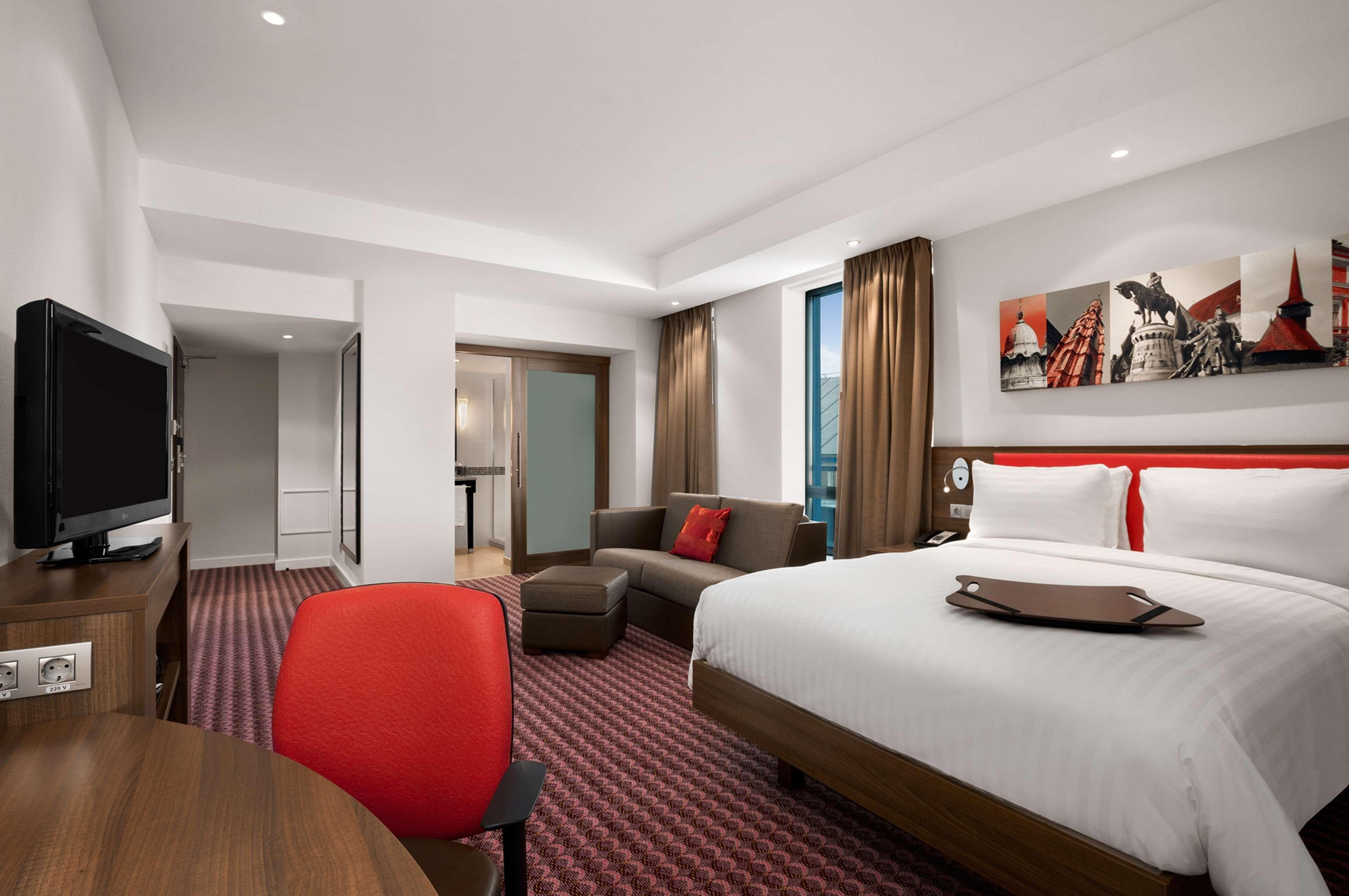 Hampton By Hilton