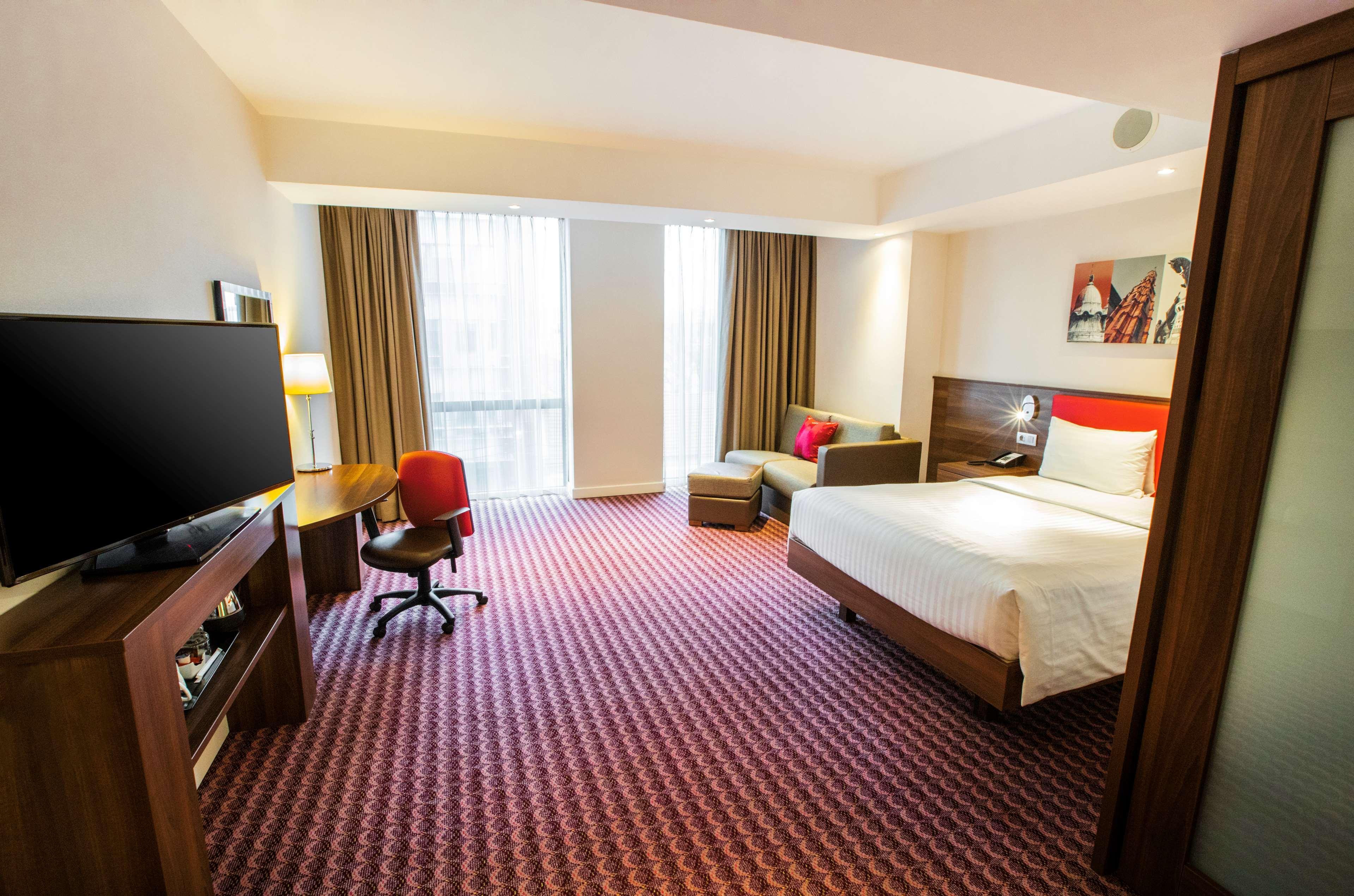 Hotel Hampton By Hilton 3*