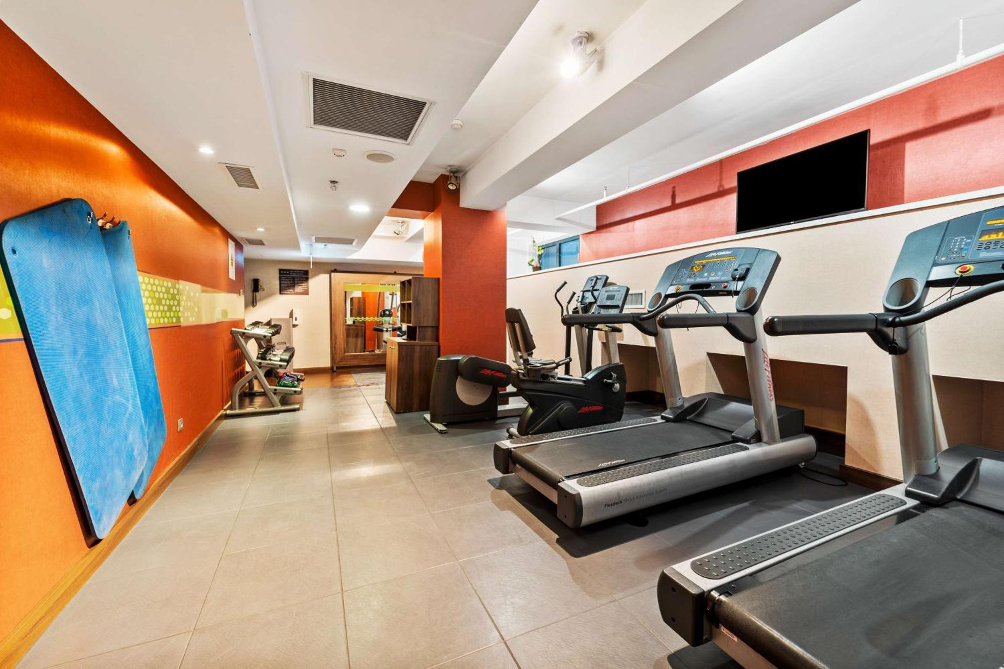Hampton By Hilton 3*